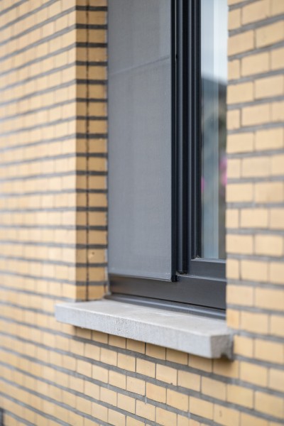 PVC raam met vliegenraam