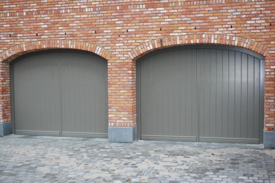 Houten garagepoort in Limburg - Houten garagepoort in Limbuirg